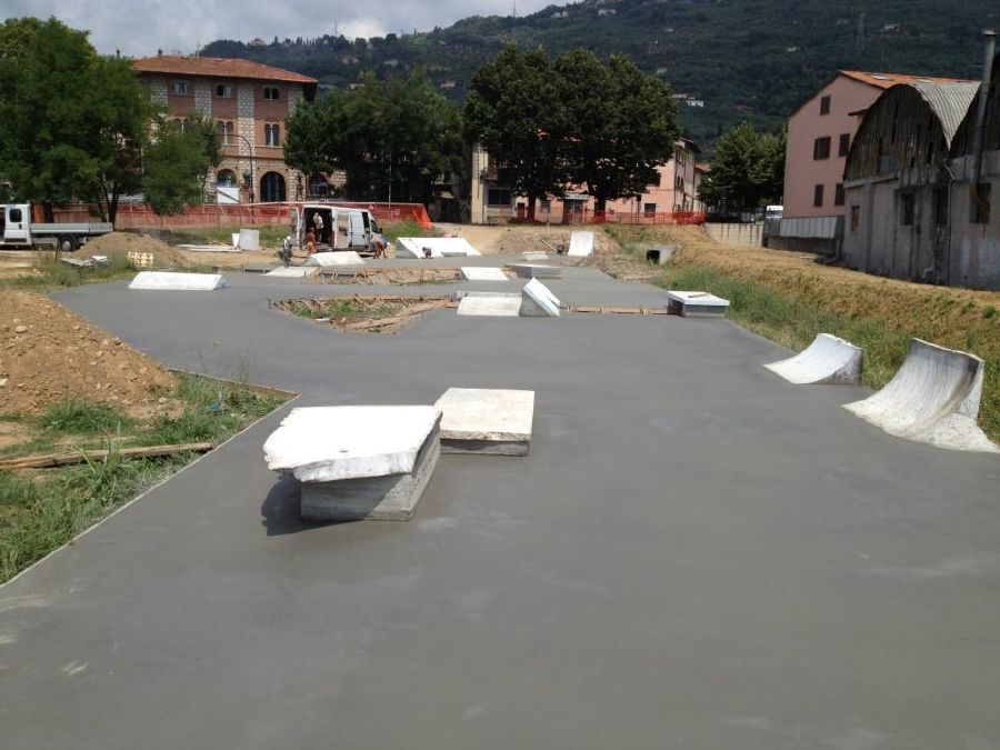 PIETRASANTA (LU) – PISTA DA SKATEBOARD